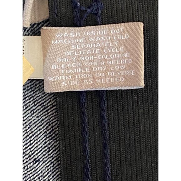 Chico's Pull On Elastic Waist Demin Jeans with Faux Front Pockets Size 1 - Picture 11 of 12